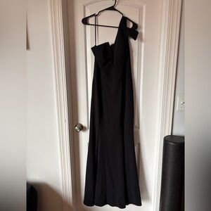 Betsy & Adam Elegant Black One-Shoulder Dress
